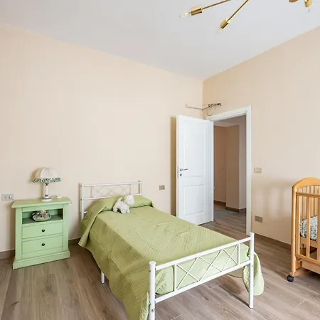 Apartament Irene With Patio And Parking